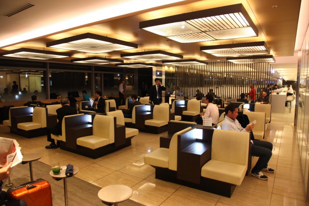 羽田空港第2ターミナル本館南 ANA LOUNGE