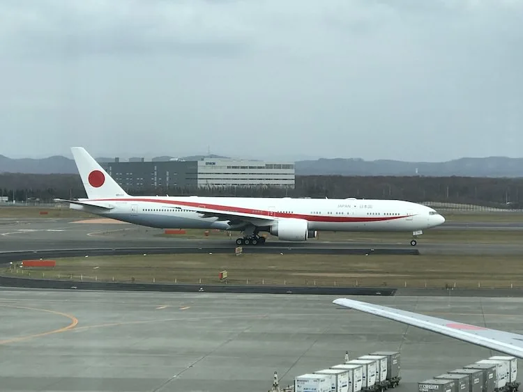 新千歳空港ANAラウンジから見た政府専用機