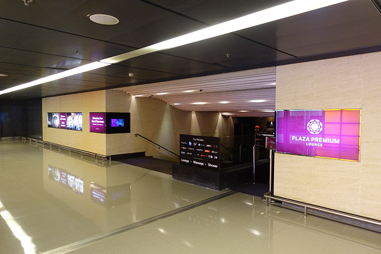 香港国際空港PLAZA PREMIUM LOUNGE外観