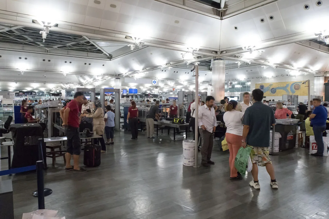 トルコ・アタテュルク国際空港の保安検査場