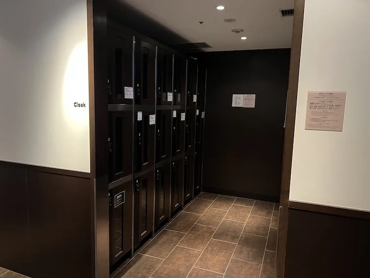 ▲ラウンジまでの通路内にあるクローク