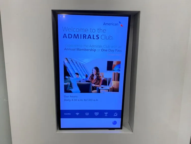 ロサンゼルス国際空港 Admirals Club Lounge