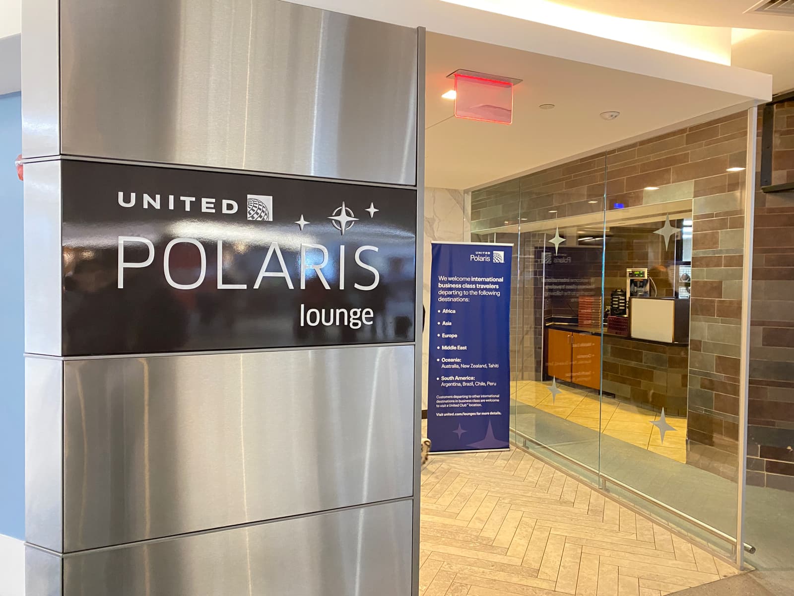 ロサンゼルス国際空港 United Polaris Lounge